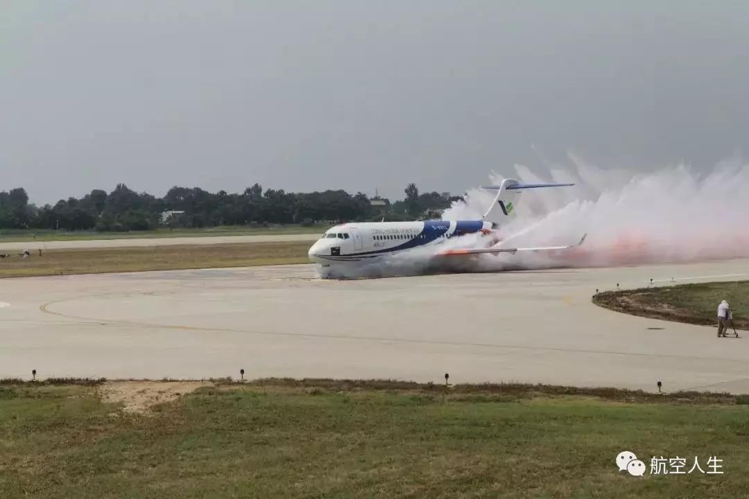 什么是飛機的“濺水試驗”?-5876 什么是飛機的“濺水試驗”?-5876