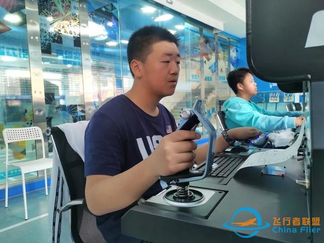 航空科普教育 - 飛行模擬器訓練中心-9143