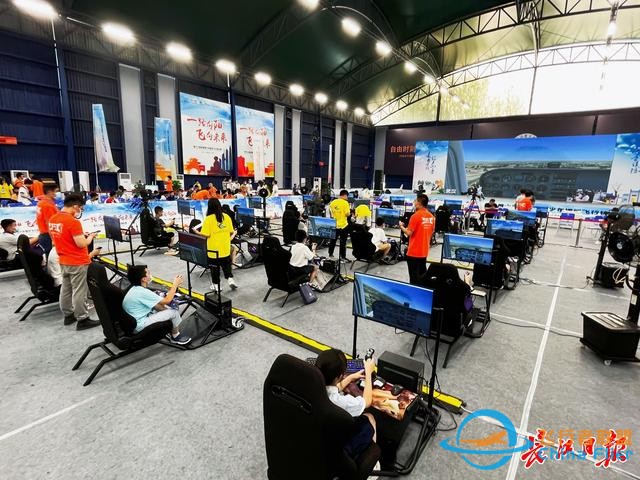 全國青少年模擬飛行錦標賽在漢開賽-4303