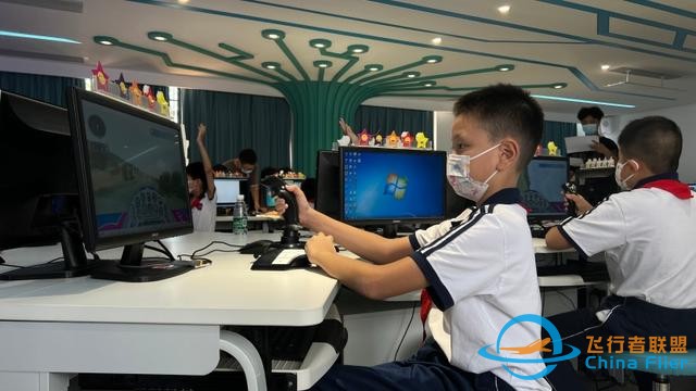 全國青少年模擬飛行競技，他們代表廣東“起飛”-4701