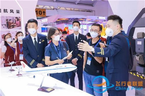 飛行模擬器成“爆款”！國(guó)航亮相2022中國(guó)國(guó)際旅游交易會(huì)-456
