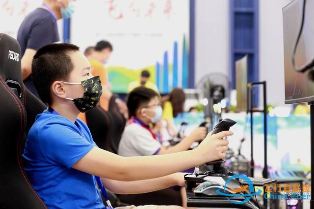 全國青少年模擬飛行錦標賽在漢陽開賽-9704
