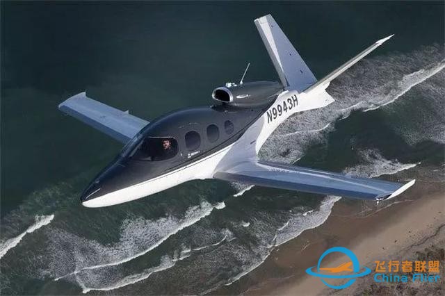 當(dāng)飛行安全遇到航空工業(yè)造：兩架美國飛機(jī)相撞后……-6631