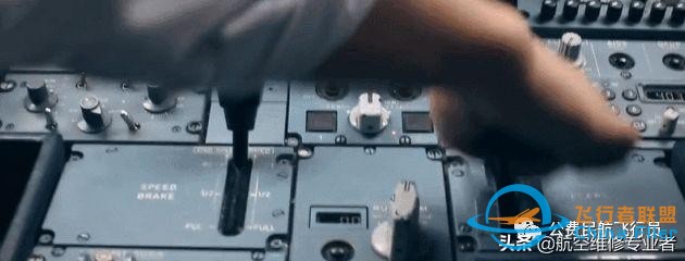 我是這樣開飛機的，一舉一動全部給你看清-3805
