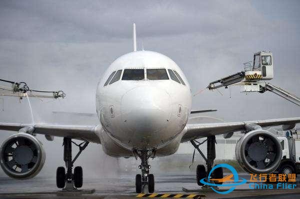 A320客機操縱桿為什么能擺茶盤？側桿模仿戰斗機，副駕被禁止起落-7027