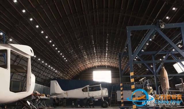 萬米高空風(fēng)擋破裂，機長力挽狂瀾，《中國機長》背后的真實故事-733
