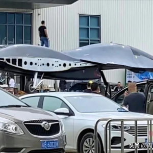 皇牌空戰(zhàn)原型機(jī)來珠海了，外形太科幻，南天門計(jì)劃不會(huì)是真的吧？