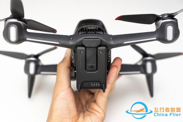 零基礎也能玩的穿越機？大疆DJI FPV Combo穿越機開箱試飛-5688