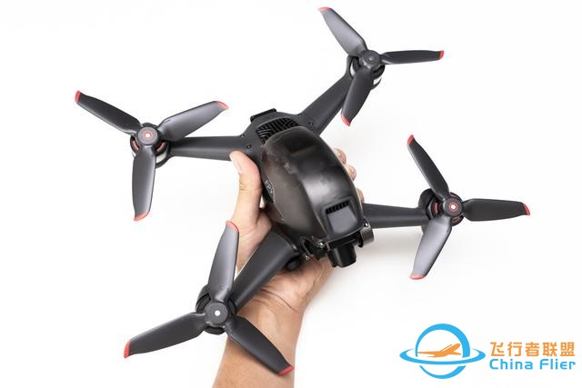 零基礎也能玩的穿越機？大疆DJI FPV Combo穿越機開箱試飛-6159
