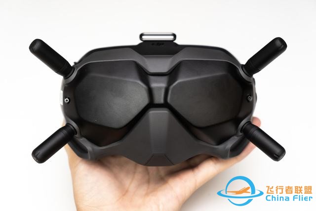 零基礎也能玩的穿越機？大疆DJI FPV Combo穿越機開箱試飛-8090