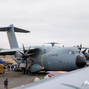 空中加油飛機A400M近距離接觸 原來是這樣加油的