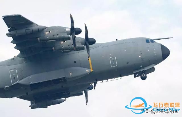 空中加油飛機(jī)A400M近距離接觸 原來(lái)是這樣加油的-2509