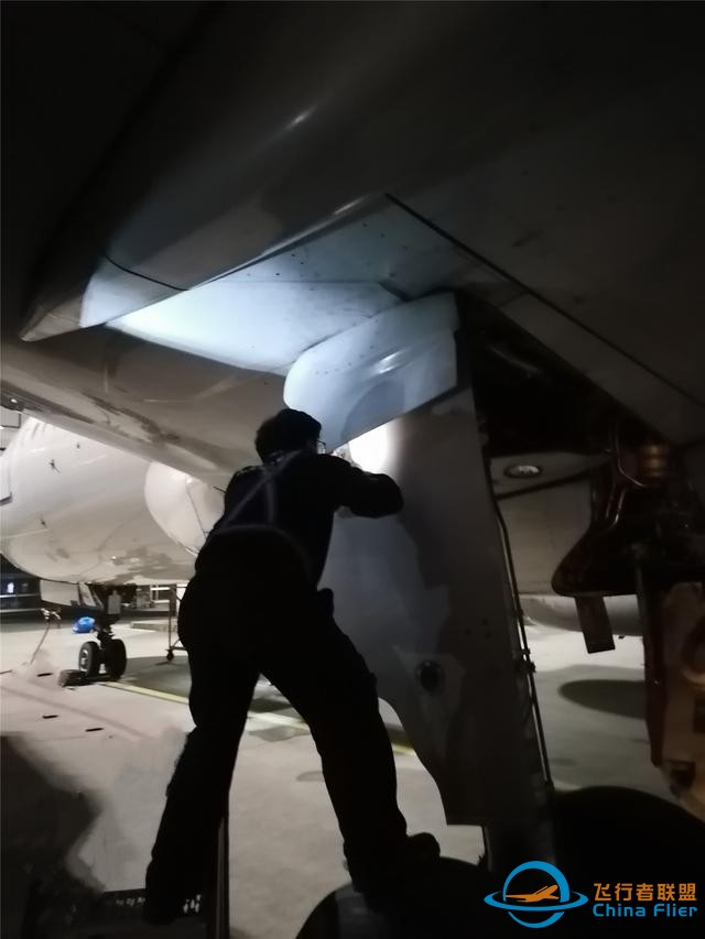 飛機檢測機器人、航空元宇宙的出現(xiàn)會帶來民航機務行業(yè)的春天嗎？-7314