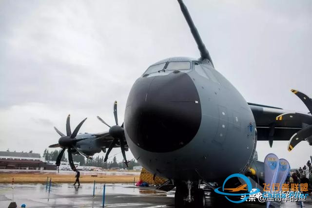與空中加油飛機A400M近距離接觸-7585