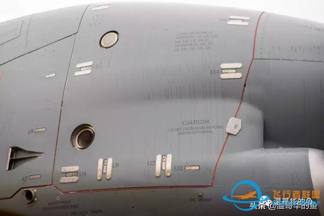與空中加油飛機A400M近距離接觸-1626