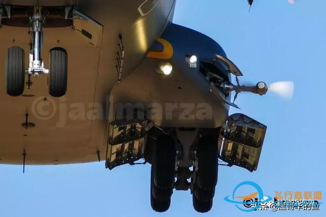 與空中加油飛機A400M近距離接觸-2386