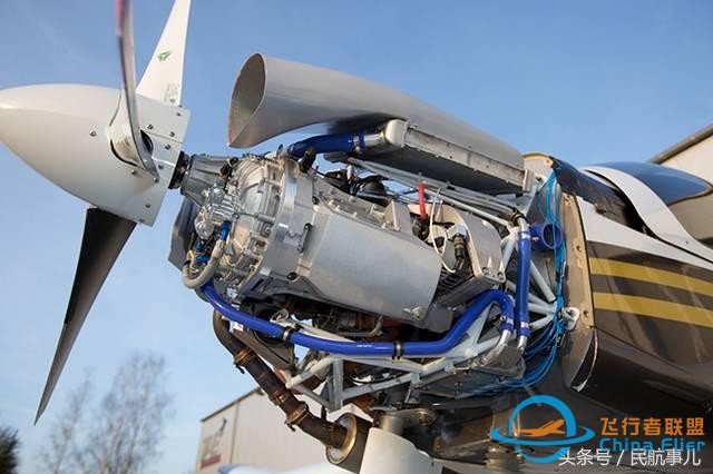 Cessna 172航煤版發動機獲得中國民航局型號認可證-6251