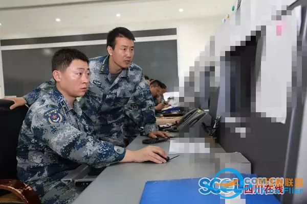 《中國機長》票房25億，全片30個精心設計的細節，你看懂了幾個？-8782