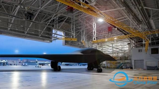 狼真的來了！美軍宣布B-21轟炸機(jī)12月亮相！中國轟-20要加油了-9512