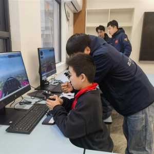 課后社團學什么？武漢這群小學生學起“開飛機”