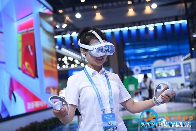 第五屆西洽會開幕：飛行模擬器吸引嘉賓體驗-8664