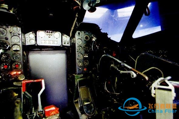 中國空軍的飛行模擬訓練器-1532