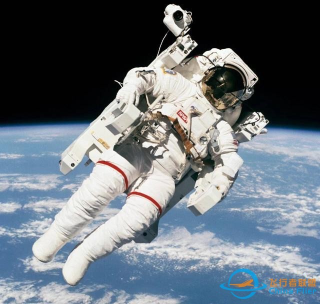 女航天員去太空時，為何要吃避孕藥？在飛船中到底會發生什么？-5932