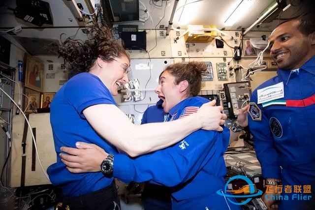 女航天員去太空時，為何要吃避孕藥？在飛船中到底會發生什么？-6193