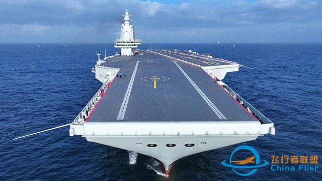 福建艦挑了個好日子出門，殲35準備就緒，7種艦載機將從頭頂飛過-8667