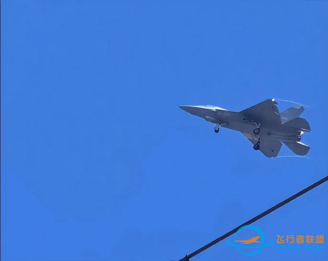 福建艦挑了個好日子出門，殲35準備就緒，7種艦載機將從頭頂飛過-374