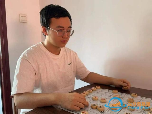 “航空三折疊”，怎么折，都有面-7992