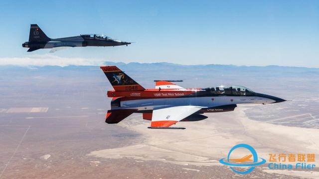 新系統可讓X-62A自動駕駛戰機在空中調整飛行控制行為-4384