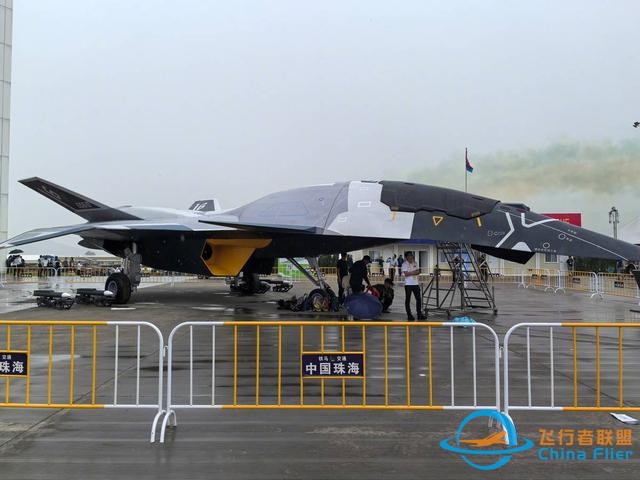 六代機已首飛兩款，白帝戰(zhàn)機還是太保守了，拖垮美軍就在這一代？-608