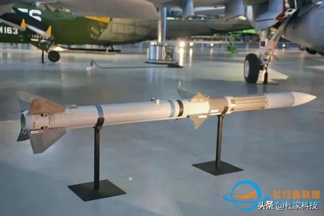 破防了！對中國六代機，美空軍部長終回應：被甩下太多，跟不上了-4454