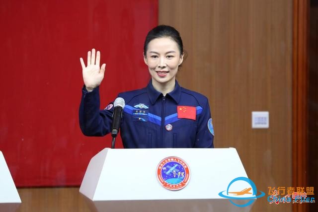 神舟十三號載人飛行任務航天員與中外記者見面-2994