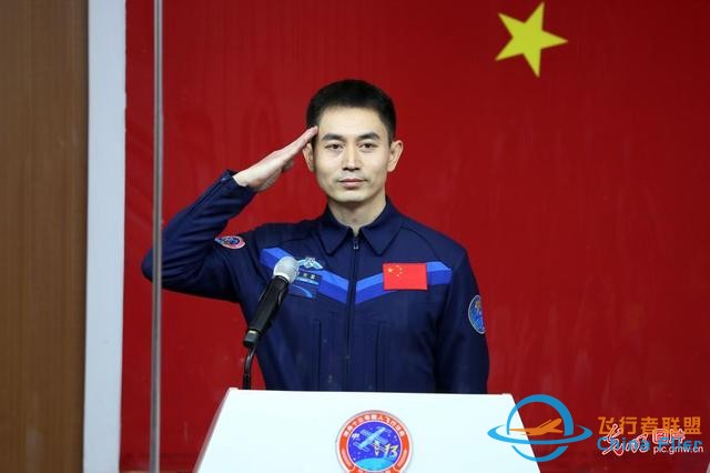 神舟十三號載人飛行任務航天員與中外記者見面-756