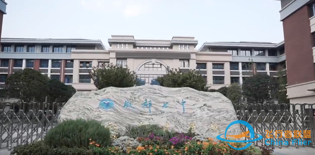 未來之鷹航空向魯西航空和雛鷹啟航飛行交付設備-1361